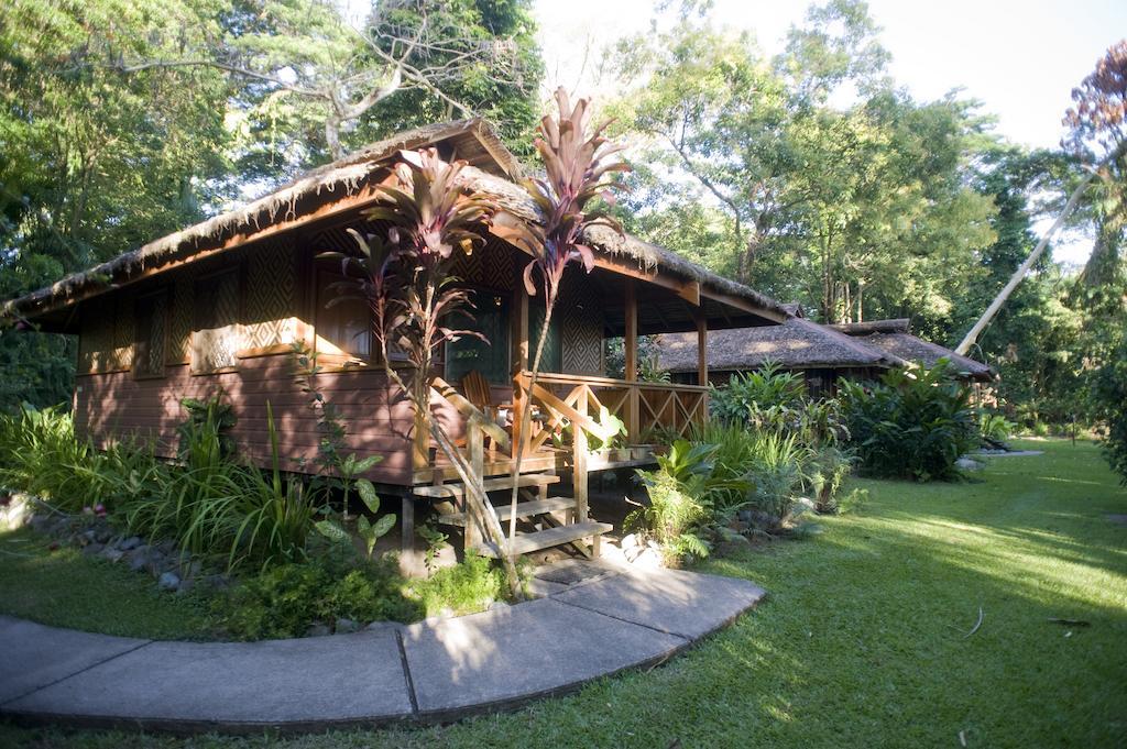 Walindi Plantation Resort Kimbe Eksteriør billede